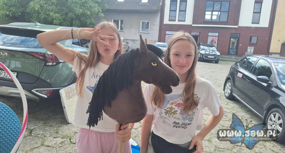 Życie miasta, Jaworznicki Pchli zabawnego czyli kukuryku - zdjęcie, fotografia