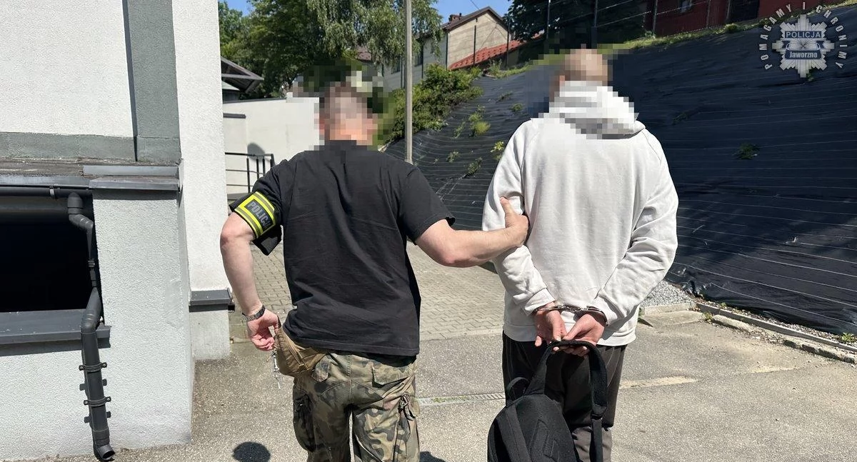 Kronika Kryminalna, Podpalał drzwi sąsiadom stosował groźby karalne Znów trafił policyjnej - zdjęcie, fotografia