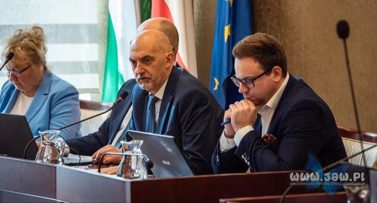 Polityka, kadencje jednak mało Wypowiedz kwestii dwukadencyjności - zdjęcie, fotografia