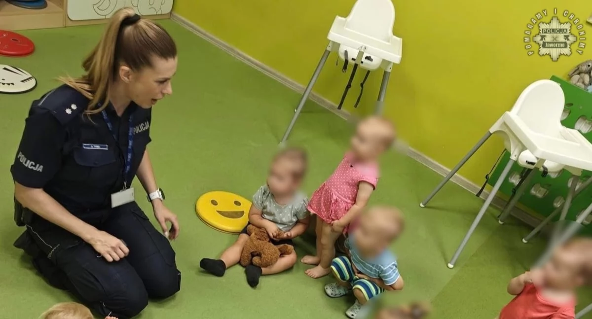 Informator / Materiały zewnętrzne , Bezpieczeństwo podczas wakacji priorytetem jaworznickiej policji - zdjęcie, fotografia