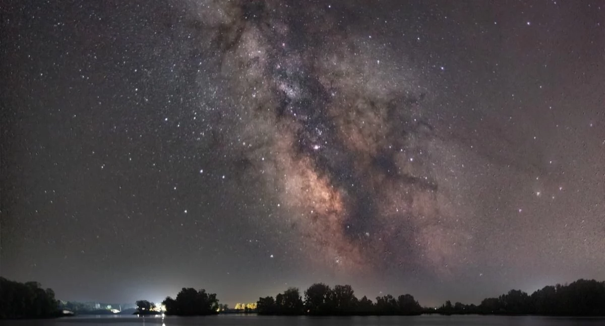 Życie miasta, Perseidów wyjątkowe widowisko sierpniowym niebie - zdjęcie, fotografia