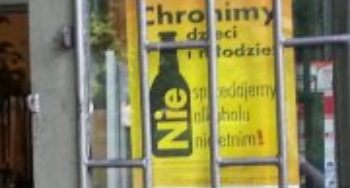 Życie miasta, Policja apeluje rozwagę sprzedaży alkoholu wyrobów tytoniowych - zdjęcie, fotografia