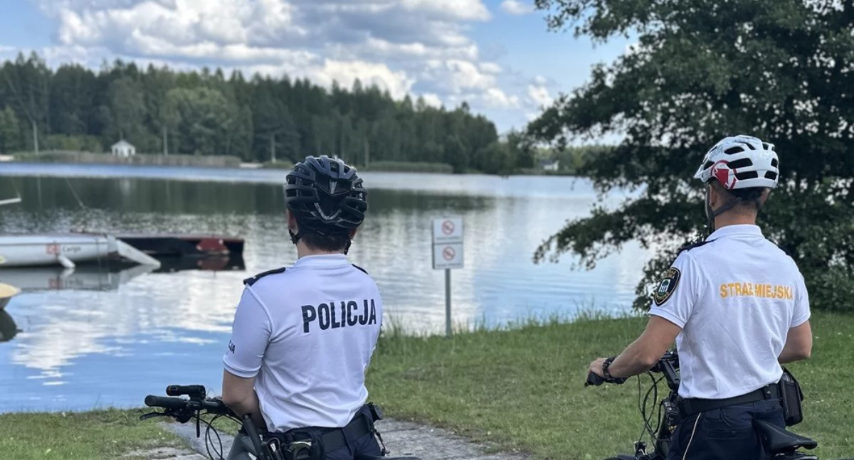 Komunikaty Policja, latek prawie promilami chciał popływać Sosinie! Policjanci ostatniej chwili zapobiegli tragedii - zdjęcie, fotografia