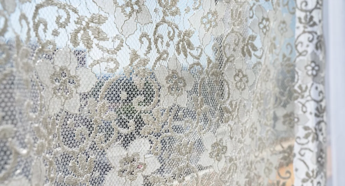 Informator / Materiały zewnętrzne , Eleganckie firany panele nowoczesny sposób aranżację okien - zdjęcie, fotografia