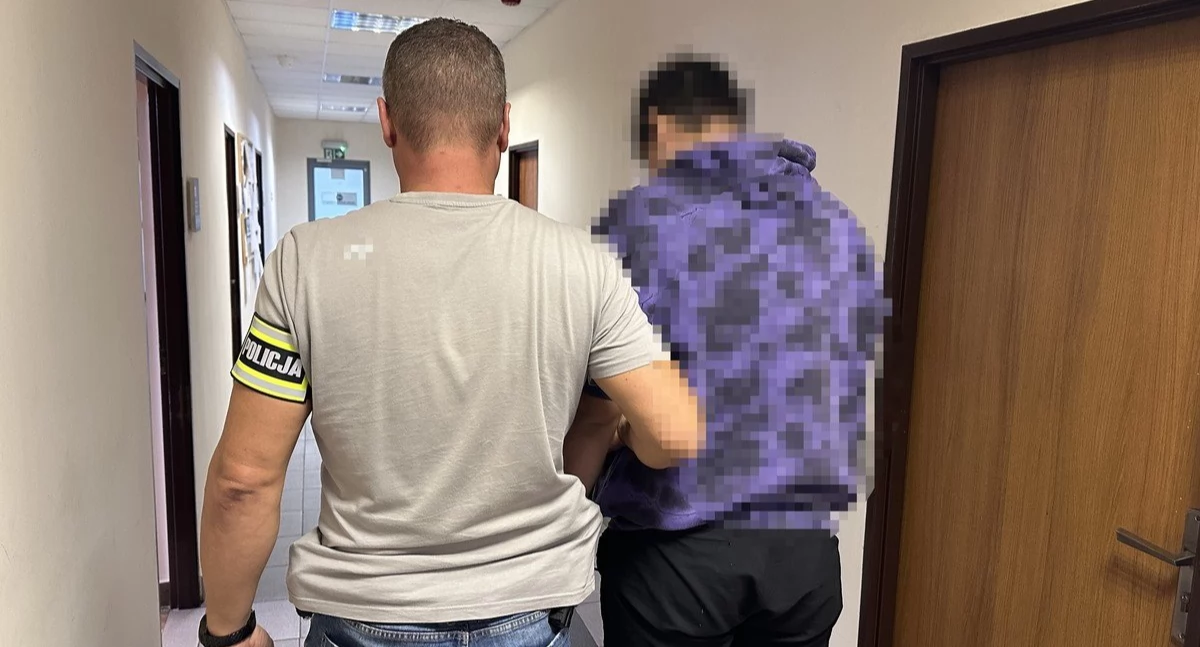 Komunikaty Policja, Zniszczył kamerę zapisane nagranie pozwoliło zidentyfikować - zdjęcie, fotografia