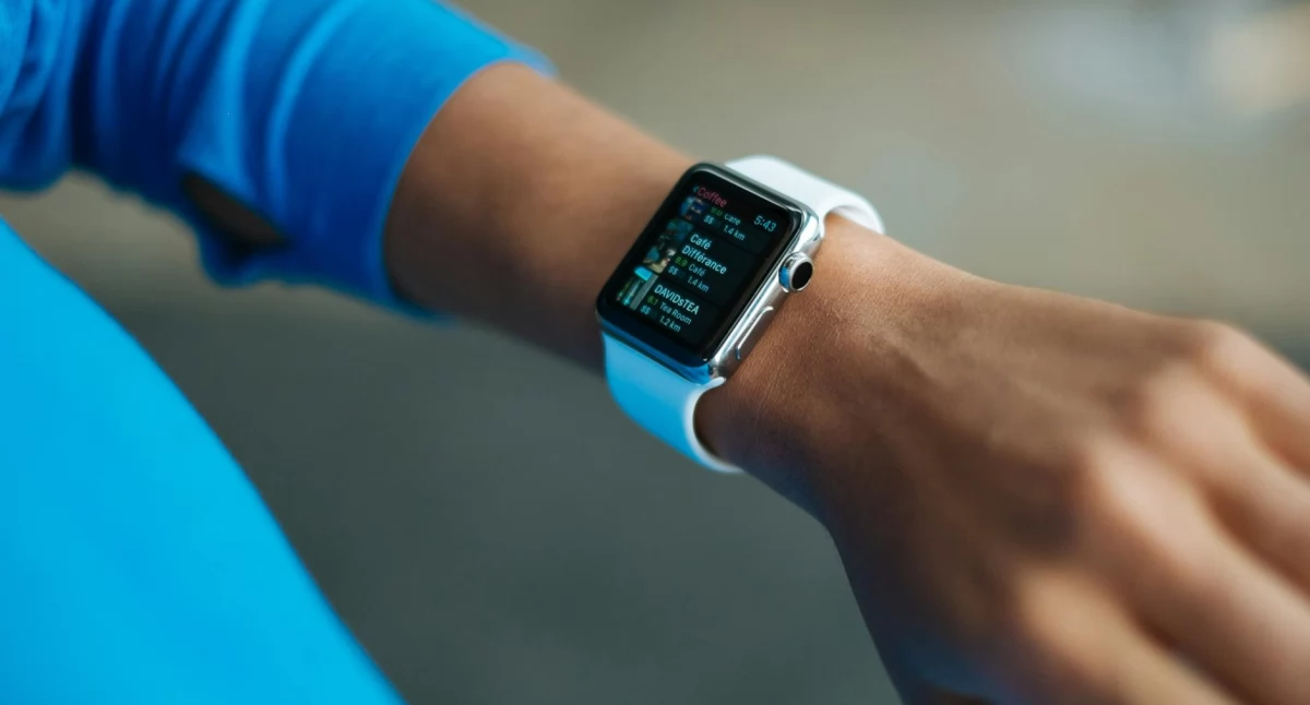 Informator / Materiały zewnętrzne , Wymiana szybki usuwanie zadbać swój smartwatch - zdjęcie, fotografia