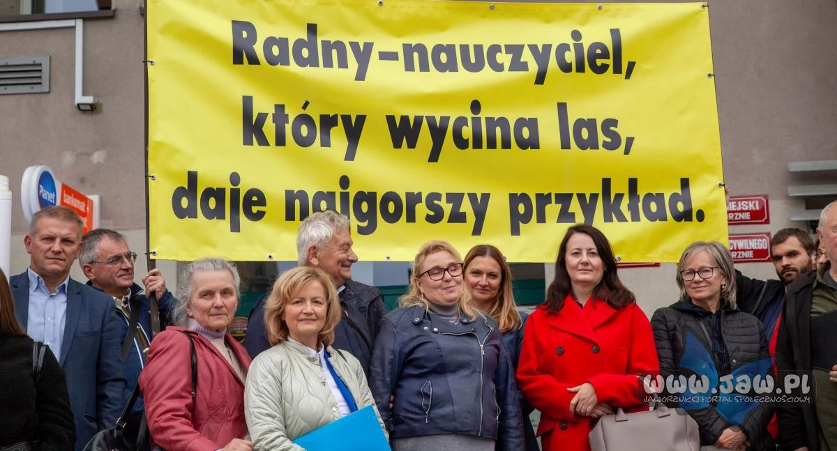 Felieton, Ktoś może wygrał wielu przegrało - zdjęcie, fotografia