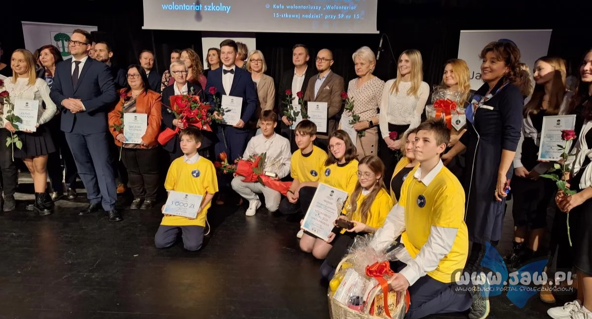 Życie miasta, Wolontariusz zgłoś kandydata wielkim sercu! - zdjęcie, fotografia