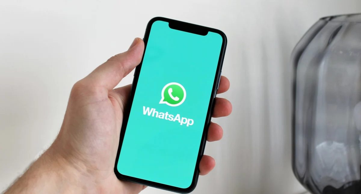 Życie miasta, Uwaga nasilone ataki phishingowe użytkowników WhatsApp komunikat Wojsk Obrony Cyberprzestrzeni - zdjęcie, fotografia