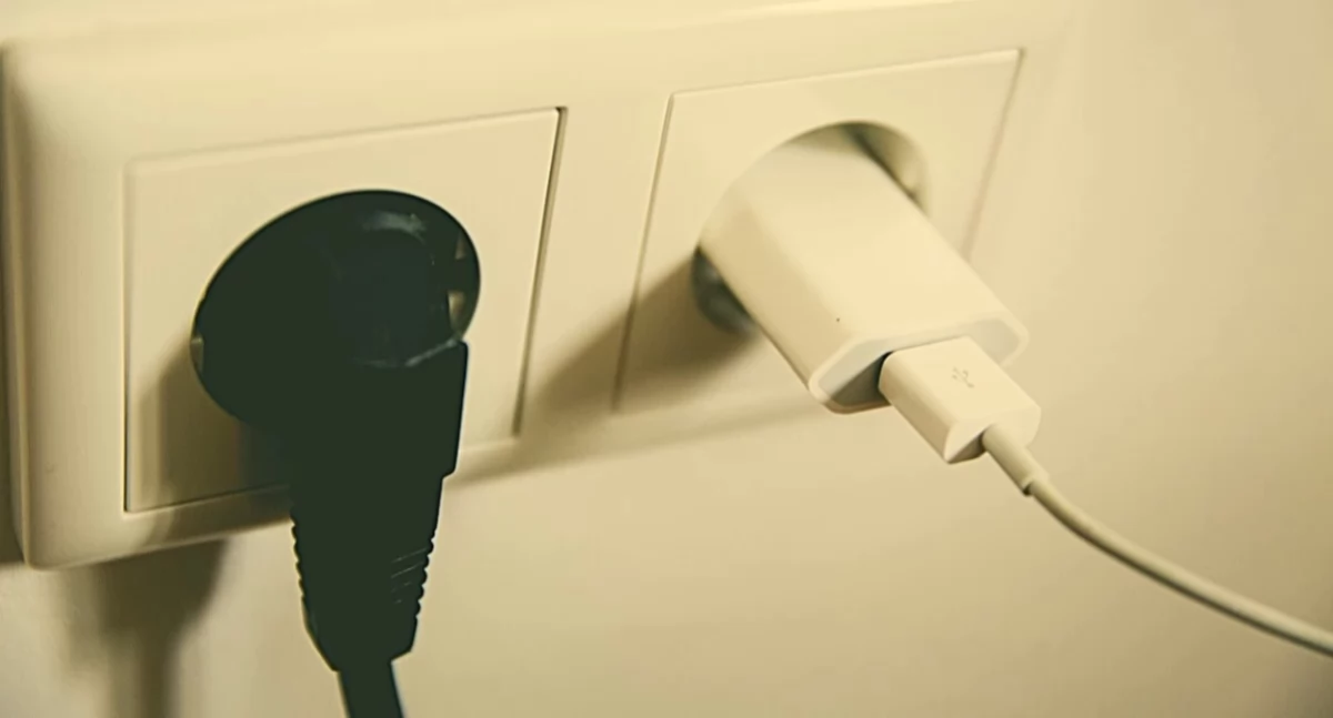 Życie miasta, Zamrożenie energii elektrycznej przedłużone końca - zdjęcie, fotografia