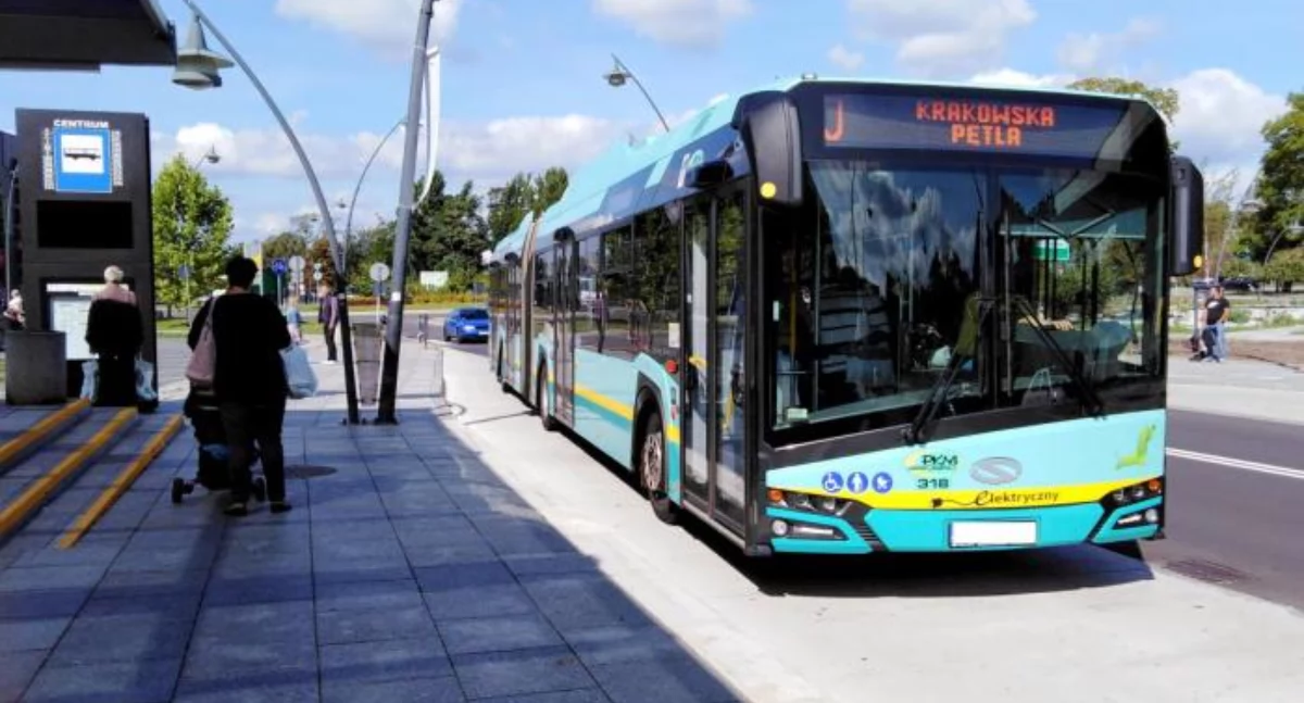 Życie miasta, Bariera językowa autobusach Pasażerowie mogą dogadać kierowcami - zdjęcie, fotografia