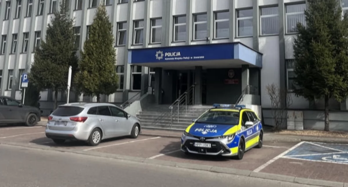 Komunikaty Policja, Nietrzeźwi kierowcy zatrzymani Szybka reakcja mieszkańca policji zapobiegła tragedii - zdjęcie, fotografia