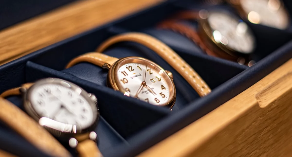 Informator / Materiały zewnętrzne , Zegarki damskie męskie Tommy Hilfiger rytmie czasu - zdjęcie, fotografia