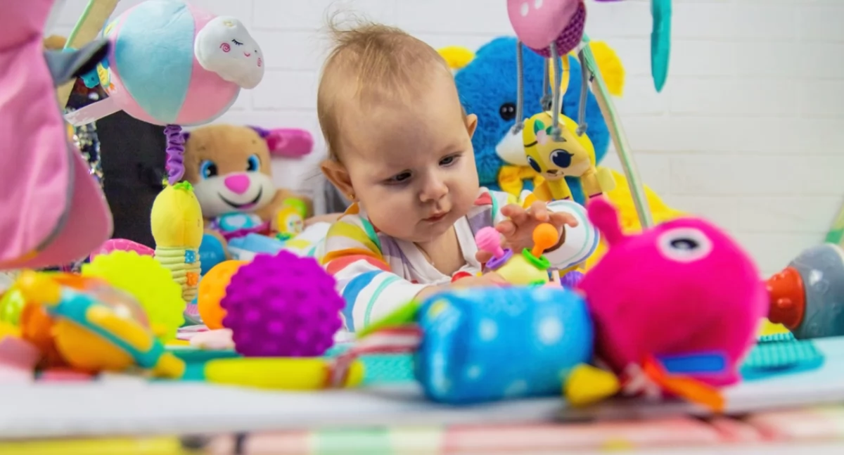 Informator / Materiały zewnętrzne , Wyprawka młodych rodziców kupić prezent - zdjęcie, fotografia