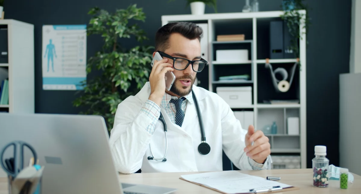 Informator / Materiały zewnętrzne , Papier ekran Dlaczego Polacy wciąż ufają receptom - zdjęcie, fotografia