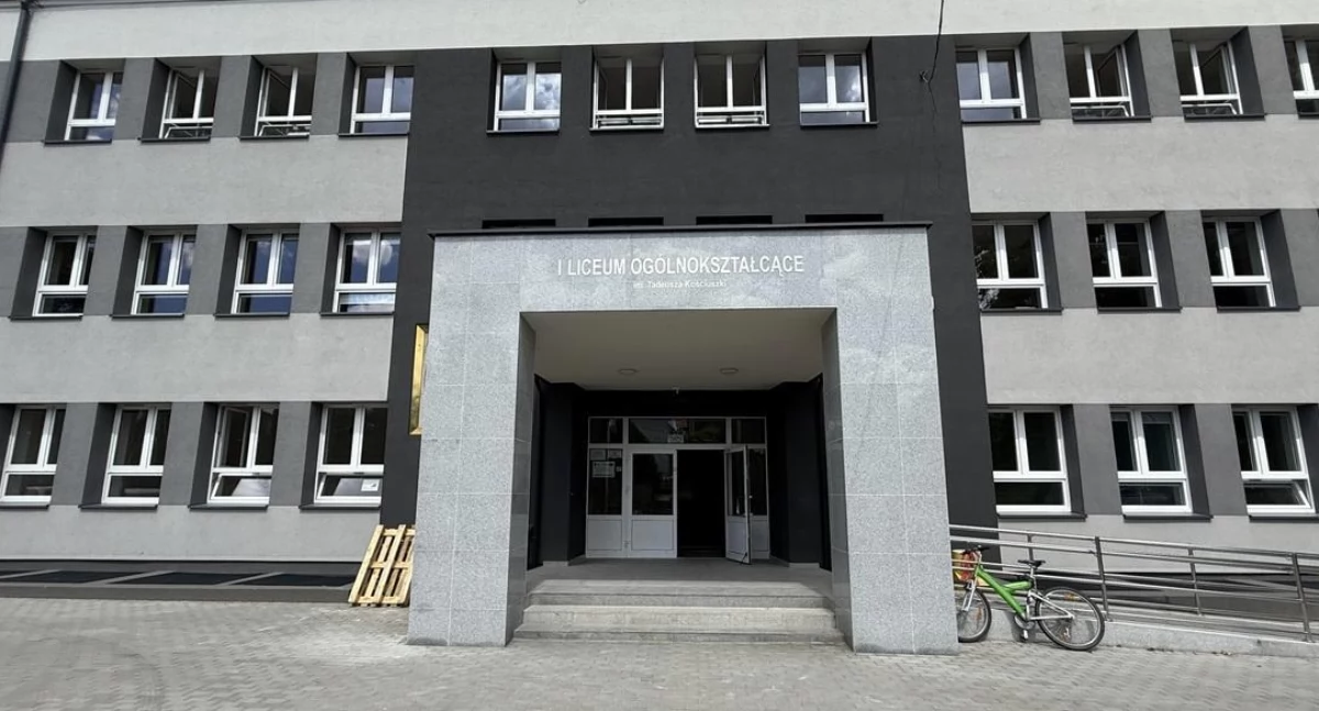 Budynek I LO przy ulicy Licealnej, gdzie obecnie działa III LO