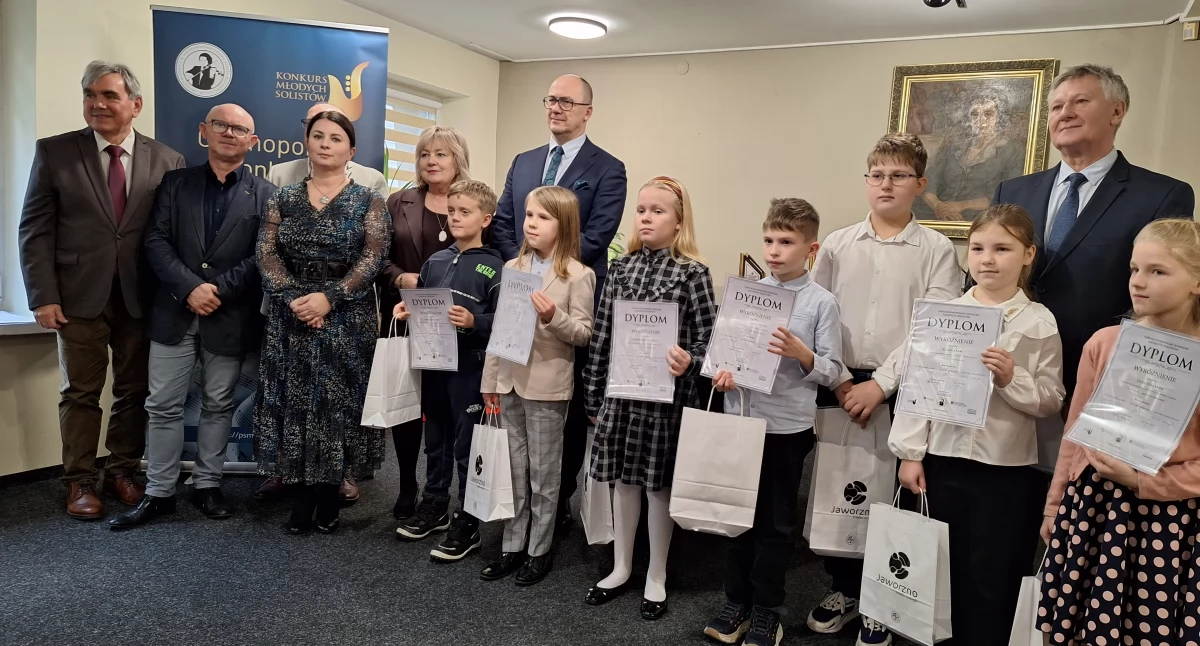 Kącik kulturalny, XXIII Ogólnopolski Konkurs Młodych Solistów Jaworznie wręczenia nagród - zdjęcie, fotografia