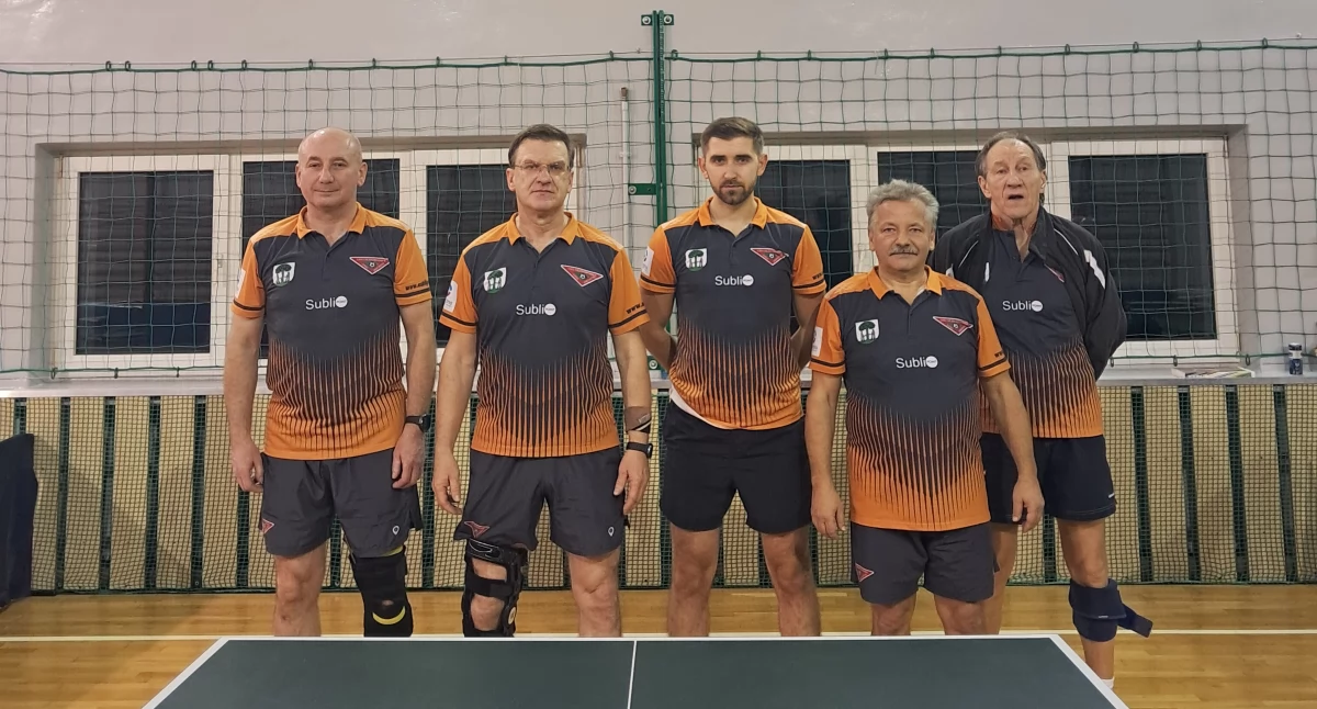 Życie miasta, Tenisowe derby Jaworzna pełne emocji - zdjęcie, fotografia