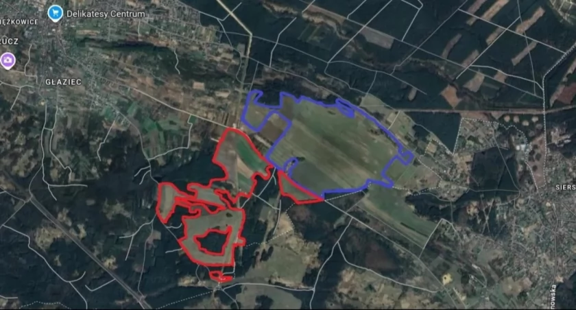 Na mapie zaznaczone są działki, na których dwie firmy chcą postawić instalacje fotowoltaiczne w dzielnicy Ciężkowice w Jaworznie.