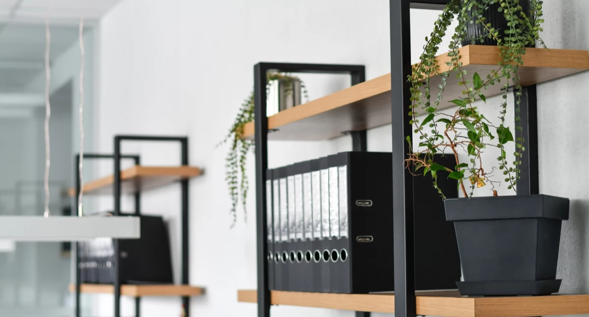 Informator / Materiały zewnętrzne , Metalowe meble drewniane Wybór nowoczesnego biura - zdjęcie, fotografia