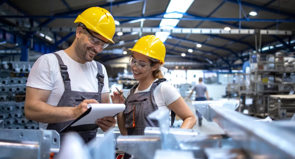 Informator / Materiały zewnętrzne , Grzejniki przemysłowe dlaczego przedsiębiorcy coraz częściej wybierają modele stali nierdzewnej - zdjęcie, fotografia