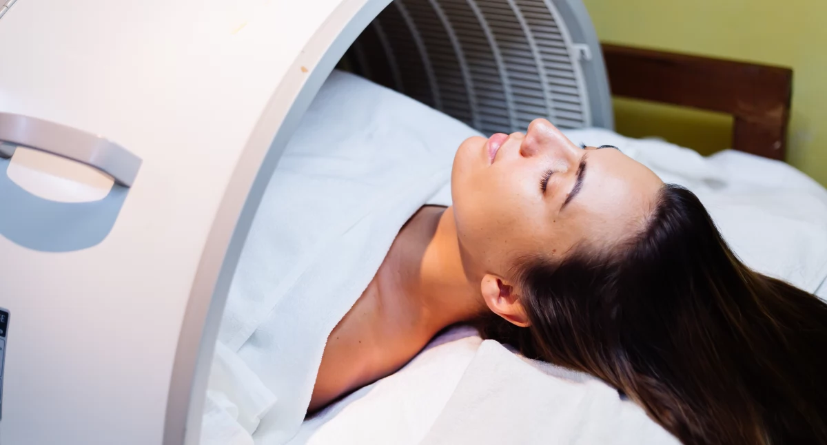 Informator / Materiały zewnętrzne , Komora hiperbaryczna przyspieszone gojenie urazów sportowych - zdjęcie, fotografia