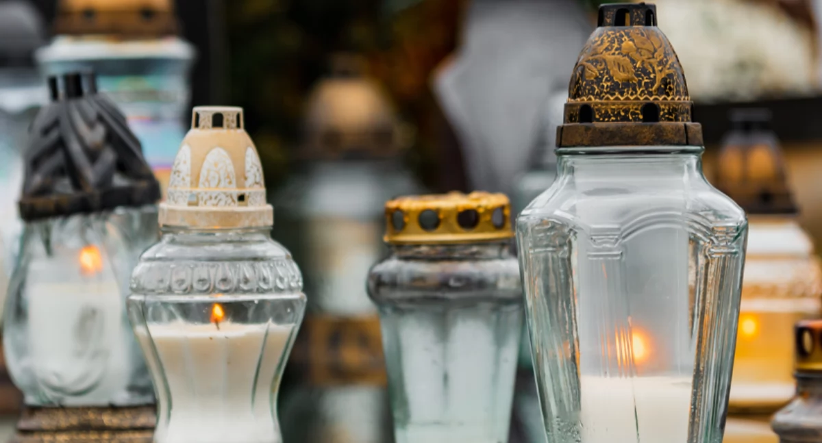 Informator / Materiały zewnętrzne , Wkłady zniczy parafinowe olejowe wybrać - zdjęcie, fotografia