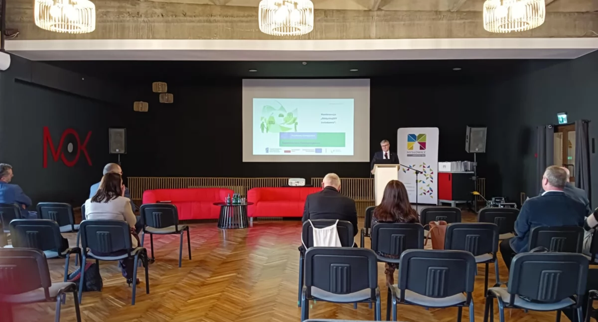 Bądź ECO, Konferencja OddychajMy świadomie patronatem WFOŚiGW Katowicach - zdjęcie, fotografia