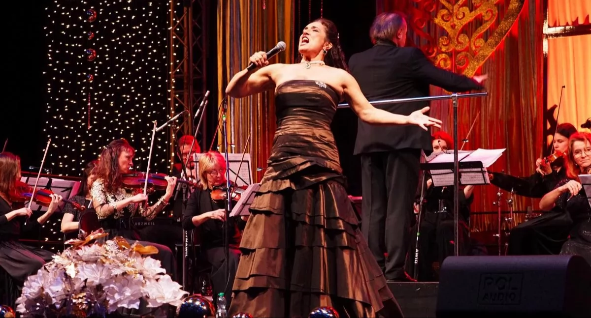 Życie miasta, Koncert Noworoczny wkrótce Jaworzno rozpocznie koncertem balowym stylu - zdjęcie, fotografia