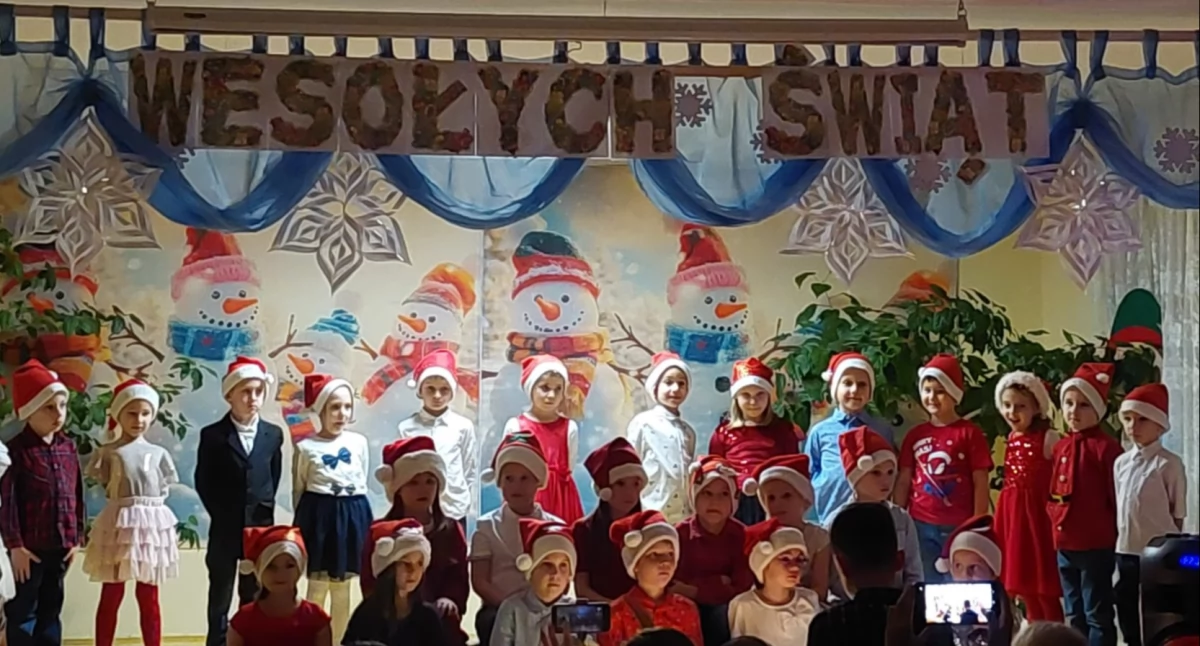 Życie miasta, Spotkania choince Przedszkolu Miejskim - zdjęcie, fotografia