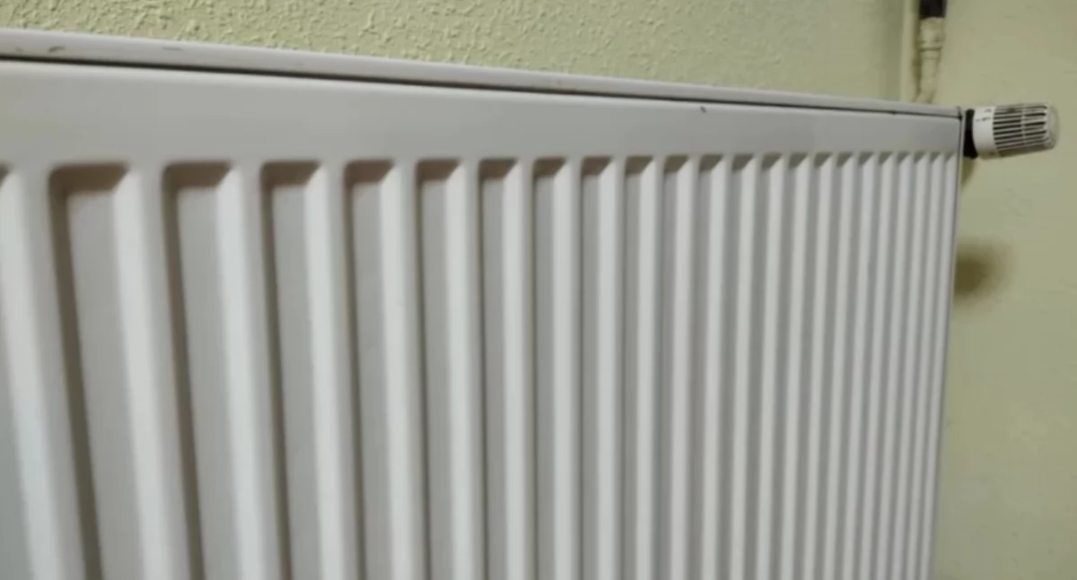 Życie miasta, zakręcone kaloryfery zapłacisz Minimalna opłata ogrzewanie blokach wchodzi życie - zdjęcie, fotografia