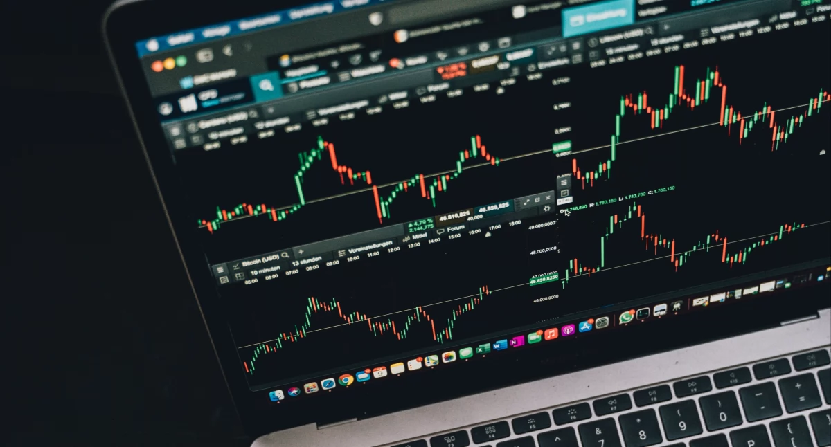 Informator / Materiały zewnętrzne , Pierwsze kroki giełdzie budowanie własnego podejścia inwestycyjnego - zdjęcie, fotografia