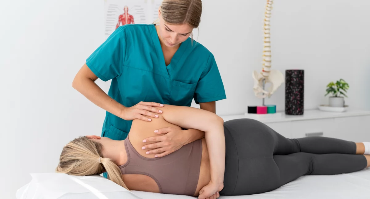 Informator / Materiały zewnętrzne , Odzież medyczna fizjoterapeutów ubrać wygodnie - zdjęcie, fotografia