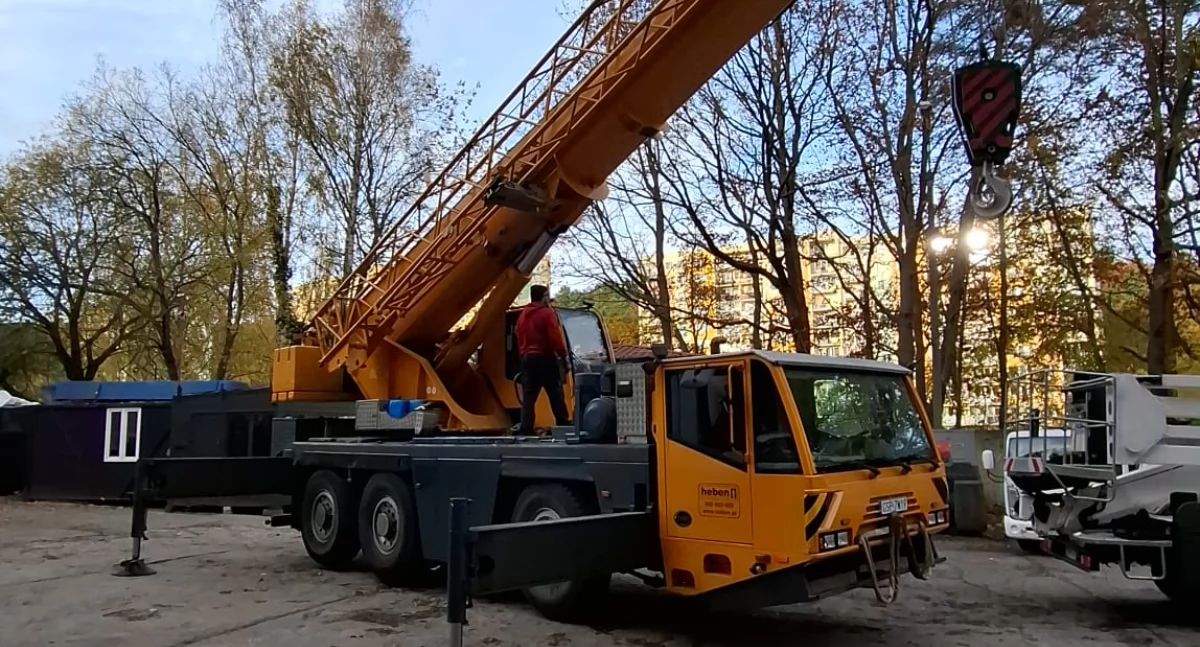 Informator / Materiały zewnętrzne , Wynajem dźwigów Gdyni fundament sprawnej realizacji inwestycji - zdjęcie, fotografia