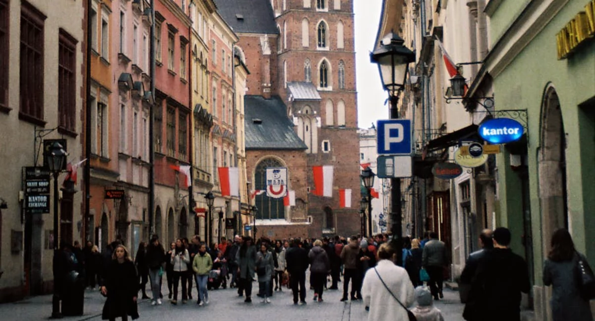 Informator / Materiały zewnętrzne , dbać wysoką architekturę Krakowa - zdjęcie, fotografia