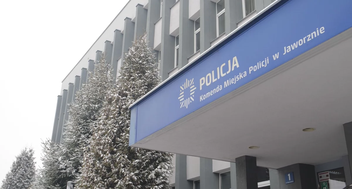 Komunikaty Policja, Narkotyki mieszkaniu Jaworznianina! latkowi grozi więzienia - zdjęcie, fotografia