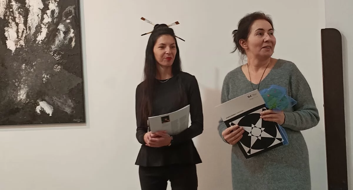 Kącik kulturalny, Olimpia Dobosz odpowiada pytanie ekscentryczką - zdjęcie, fotografia