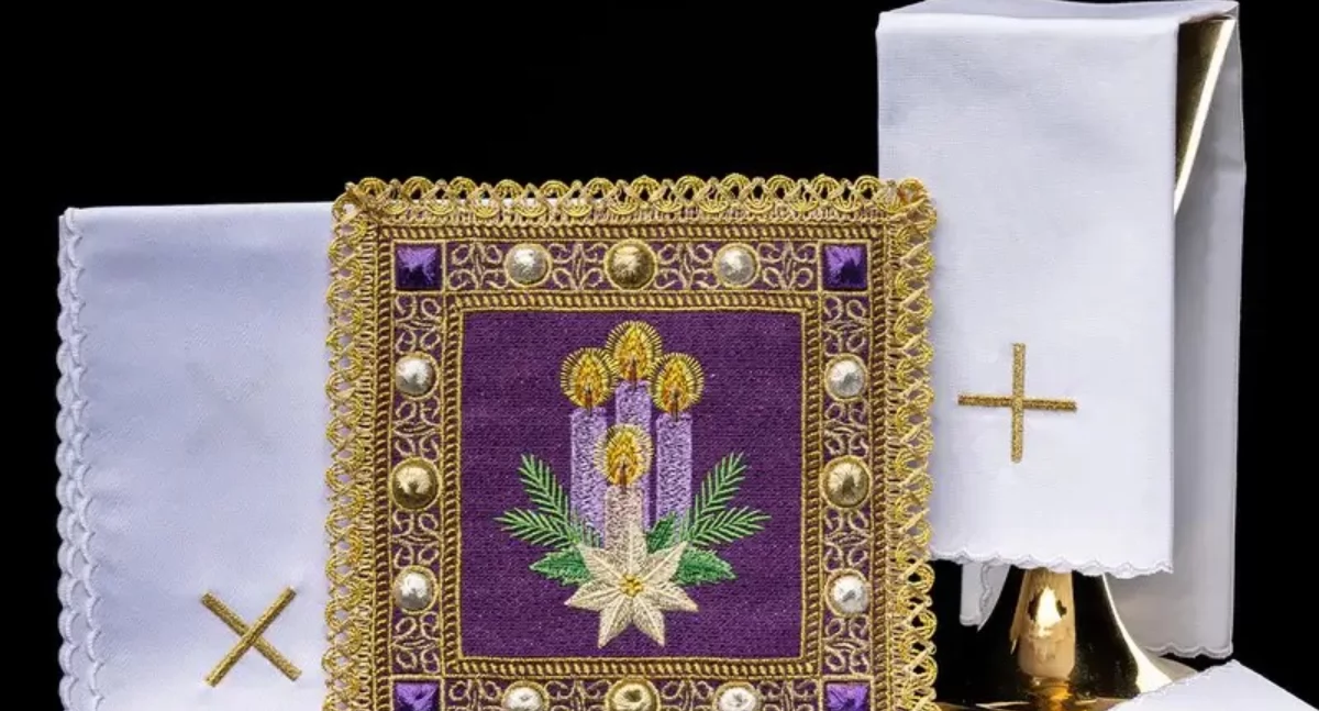 Informator / Materiały zewnętrzne , Świece Adwentowe Symbolika Świateł Liturgii Oczekiwania - zdjęcie, fotografia