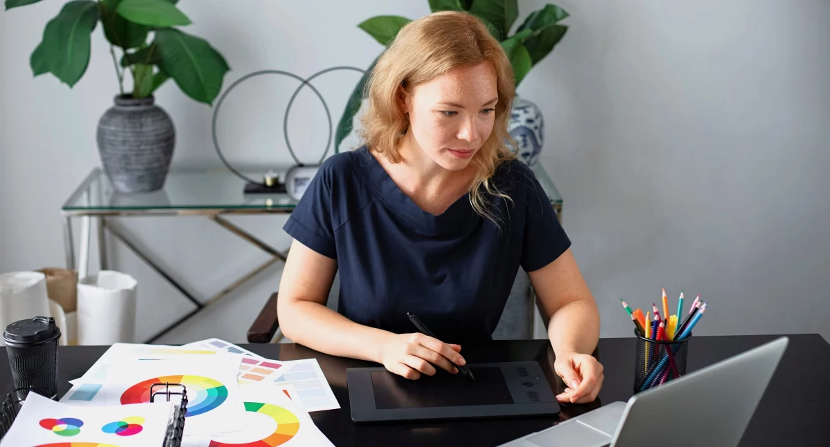 Informator / Materiały zewnętrzne , Faktura firmy freelancerów rozwiązania dostępne platformach pośredniczących - zdjęcie, fotografia