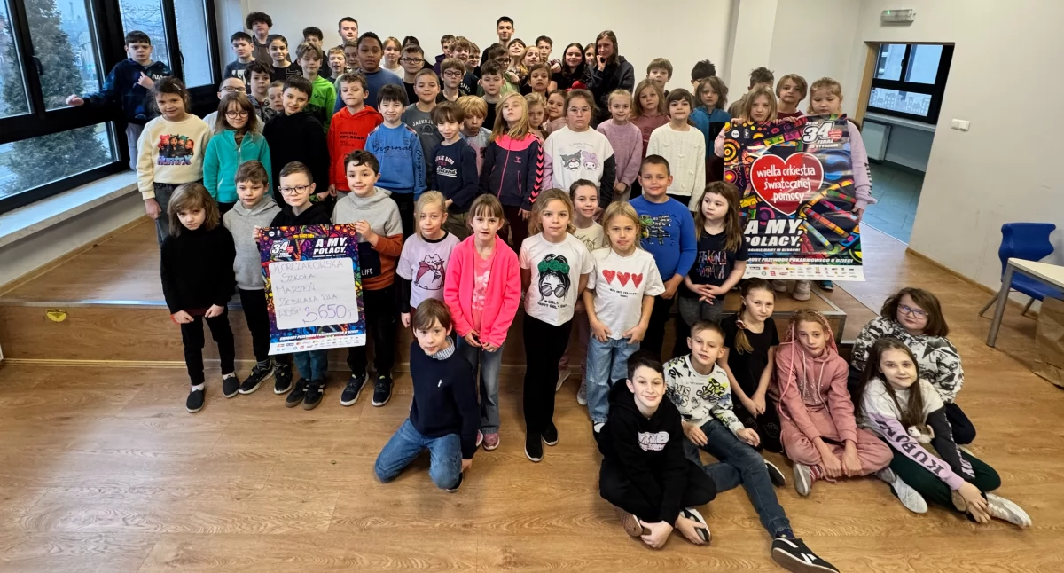 WOŚP, Korczakowska Szkoła Marzeń Korczakowskie Liceum Ogólnokształcące Katowicach wsparły WOŚP - zdjęcie, fotografia