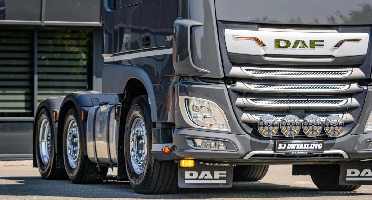 Informator / Materiały zewnętrzne , Ubezpieczenie pojazdów ciężarowych przyczep wybrać polisy dopasowane potrzeb - zdjęcie, fotografia