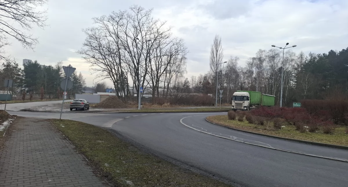 Ekologia, Obwieszczenie budowie składowiska odpadów Młynarskiej - zdjęcie, fotografia