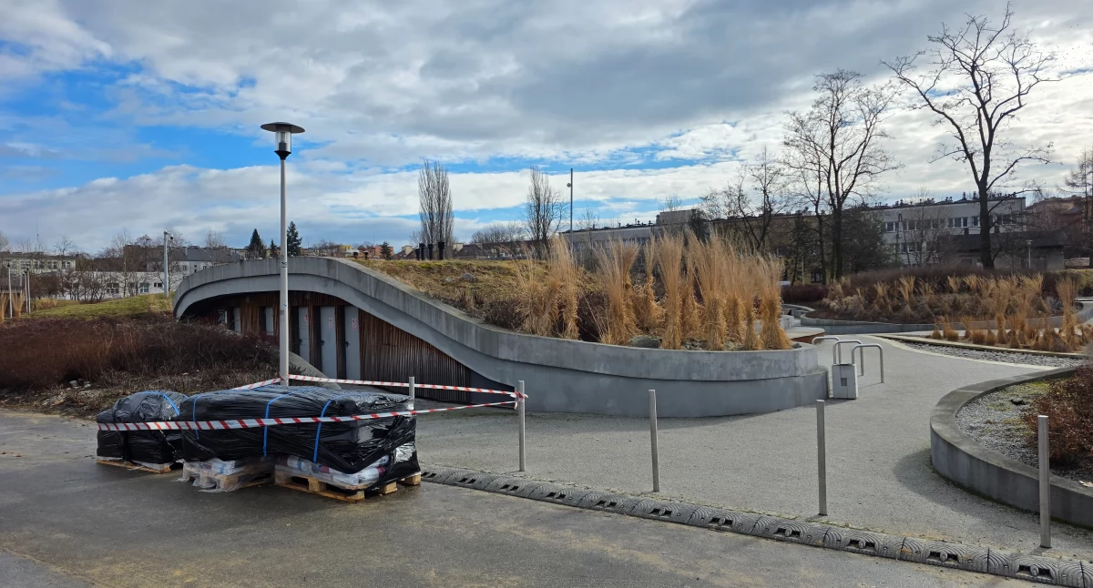 Życie miasta, Kolejny modernizacji Wodnego Placu Zabaw Inwestycja - zdjęcie, fotografia