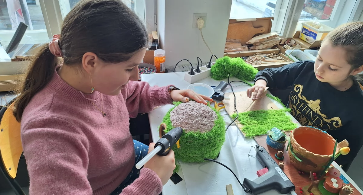 Kącik kulturalny, „Domek skrzata” czyli pomysły „po prostu głowy” - zdjęcie, fotografia