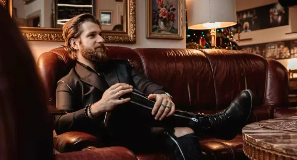 Rozrywka, Kalinowski zaśpiewa przeboje zespołu Beatles Muzeum Jaworznie - zdjęcie, fotografia