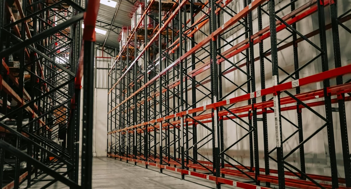 Informator / Materiały zewnętrzne , Przeglądy eksperckie regałów obowiązek prawny realna potrzeba - zdjęcie, fotografia