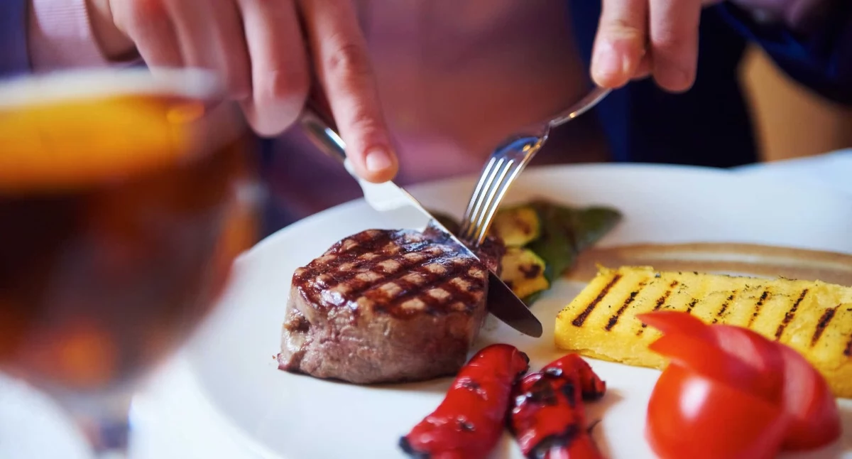 Informator / Materiały zewnętrzne , Twoja kolacja znaczenie które produkty spożywcze ułatwiają produkcję melatoniny - zdjęcie, fotografia
