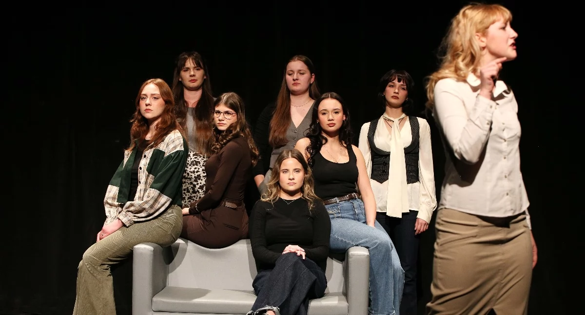 Kącik kulturalny, XXXIII Spotkania Teatralne spektakl kobiet robot” bonus - zdjęcie, fotografia