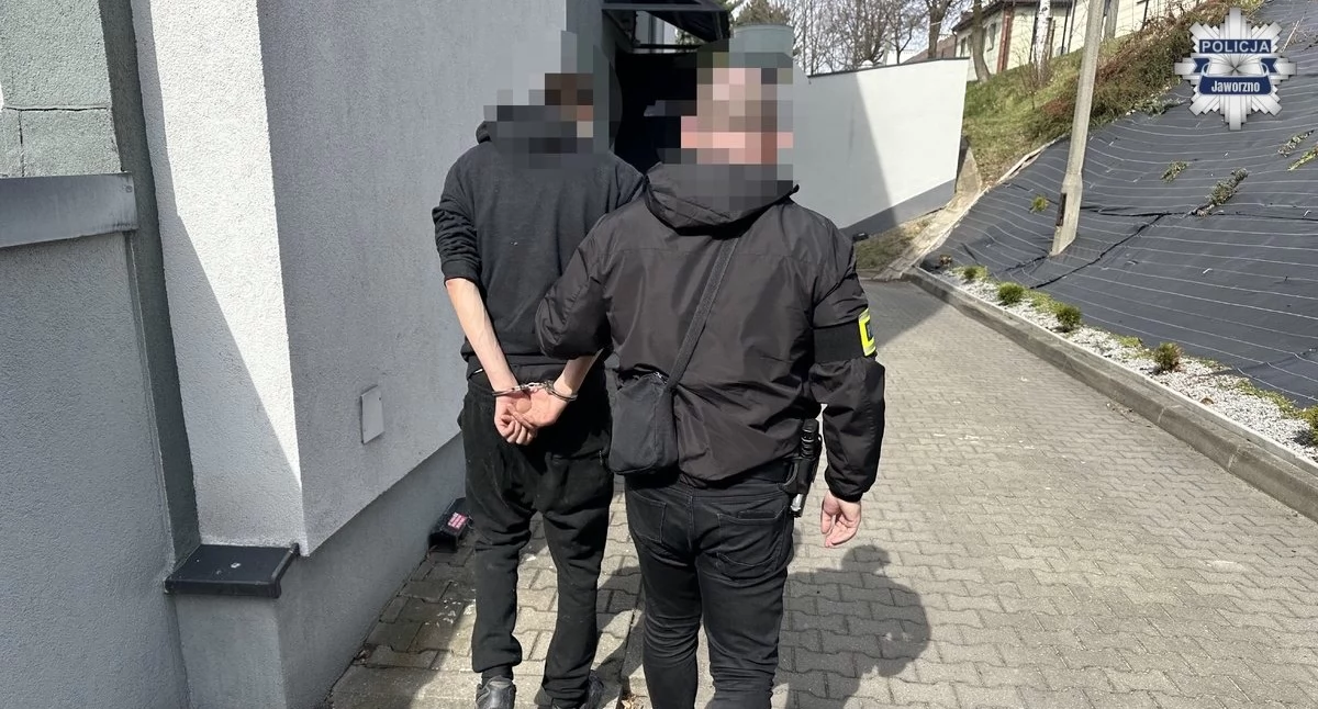 Kronika Kryminalna, Ukrył dachu hotelu Jaworznie Zatrzymali włamywacza gorącym uczynku - zdjęcie, fotografia