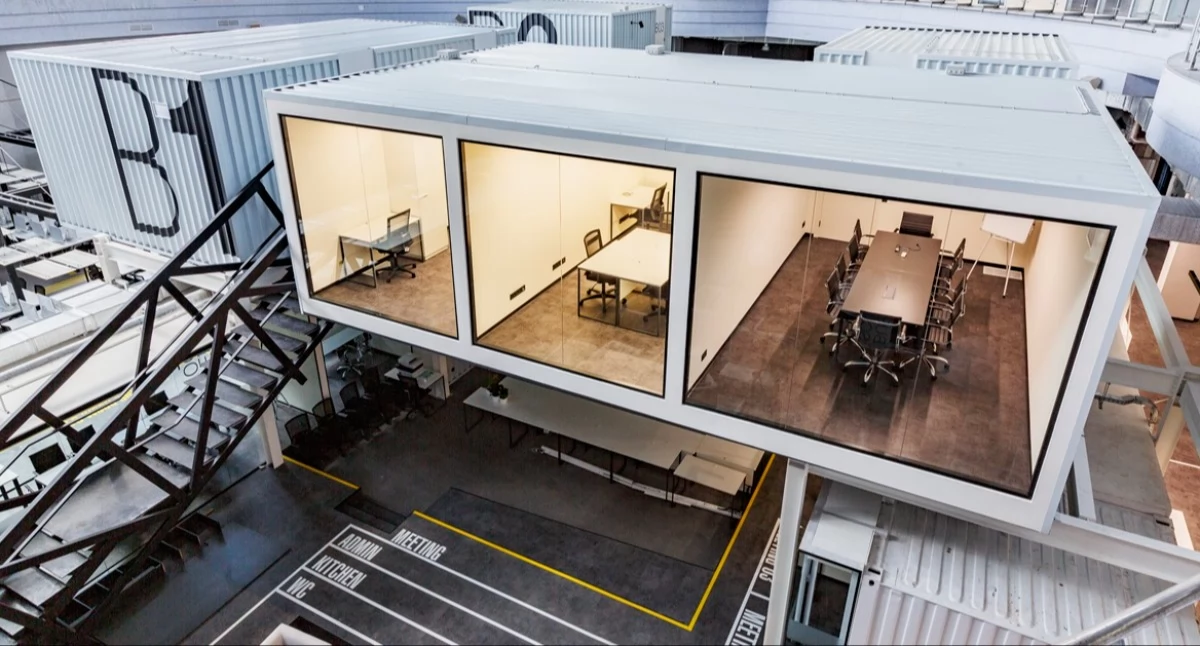 Informator / Materiały zewnętrzne , wykorzystać kontenery eventowe wydarzeniach - zdjęcie, fotografia